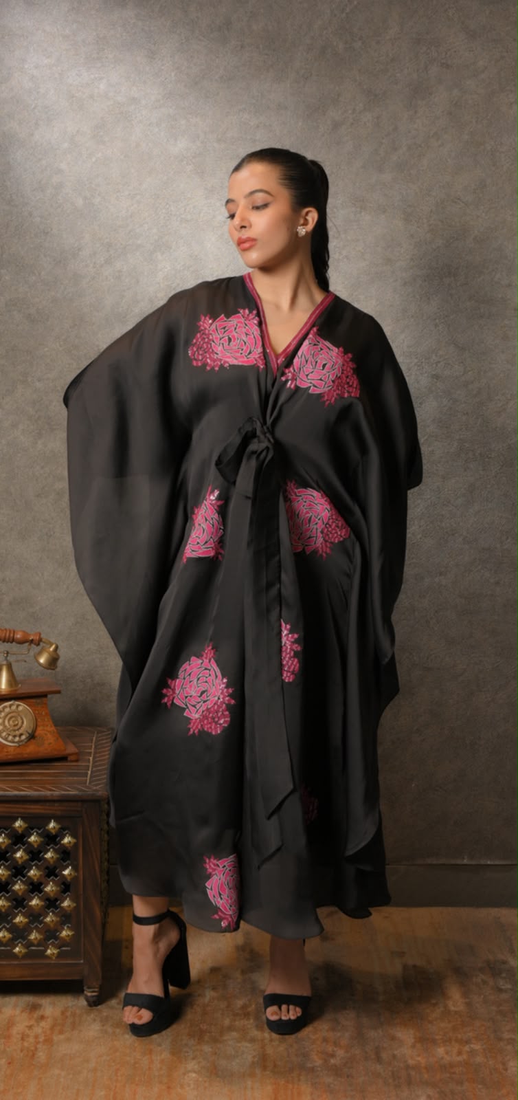 Black drape set
